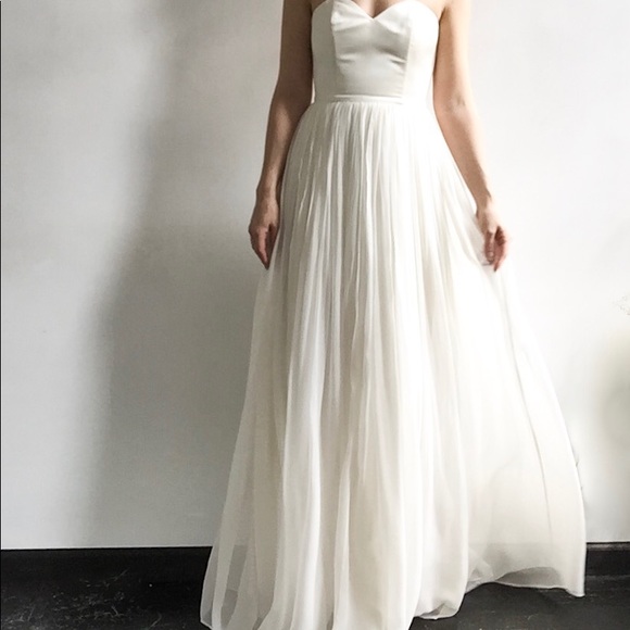 Brand new Leanne Marshall ivory wedding dress - Picture 3 of 8